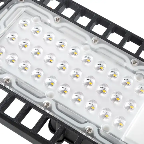 AT-S12シリーズ LED街路灯 | 高効率115lm/W IP66/IK08 20W-180W NEMA/Zhaga対応 耐久アルミダイキャスト 都市・中庭照明用 - Antslit